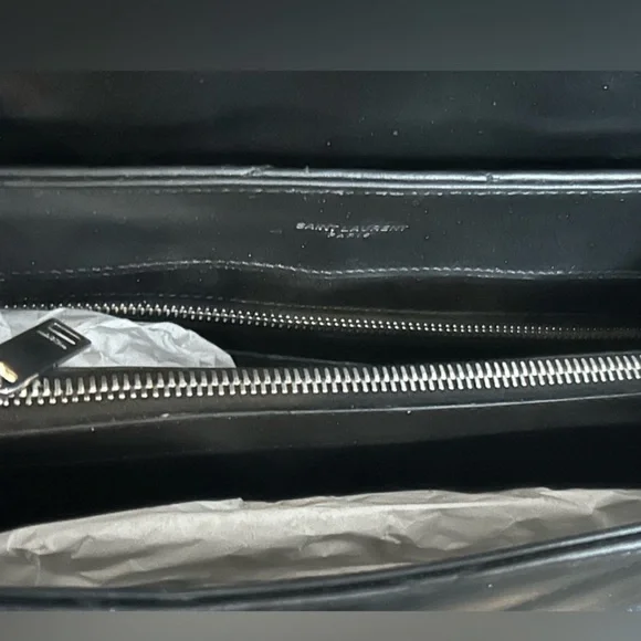 NEW Yves Saint Laurent Medium Lou Lou Bag - Picture 9 of 16